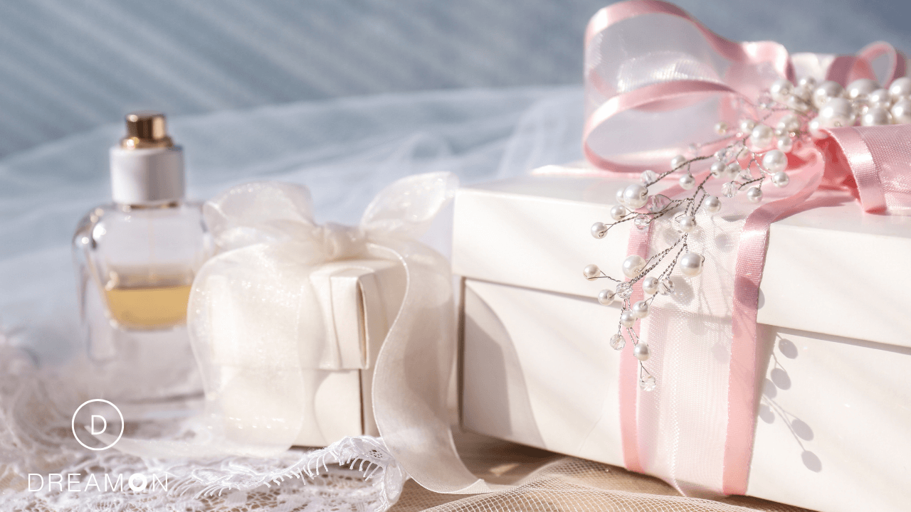 ¿Qué debe llevar la bolsa de novia el día de su boda? | Bolsa salvavidas 