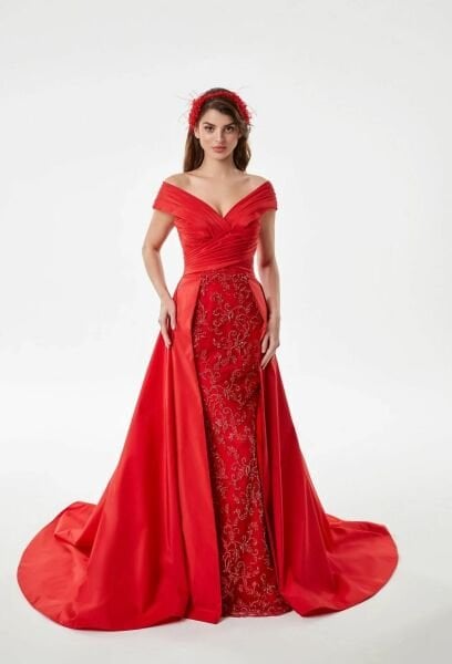 Cuello Barco, Drapeado, Raso Tafetán, Vestido De Noche Con Cola Bordada Modelo