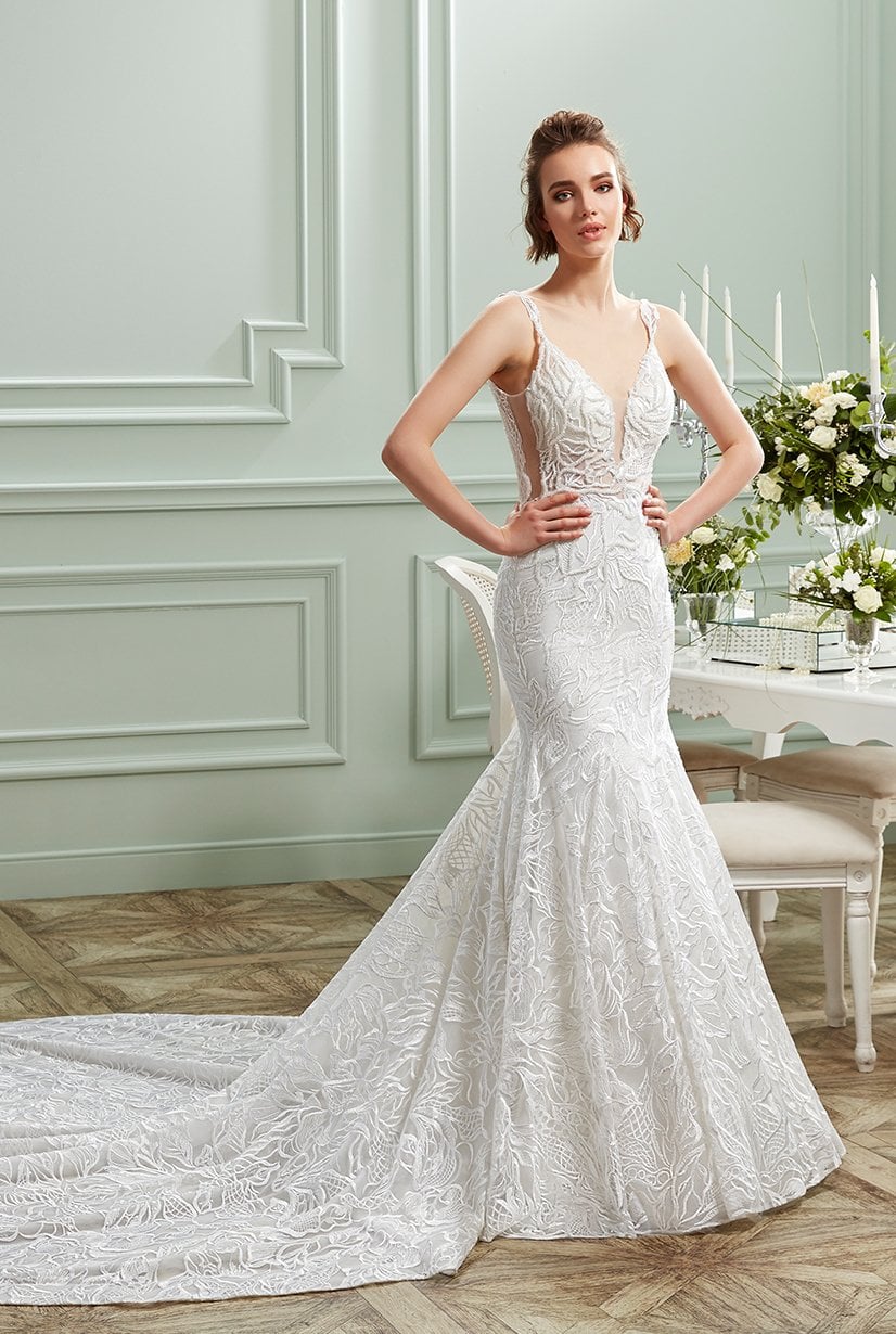 Vestido de novia de cola larga, encaje completo, cuentas de cristal y corte pez